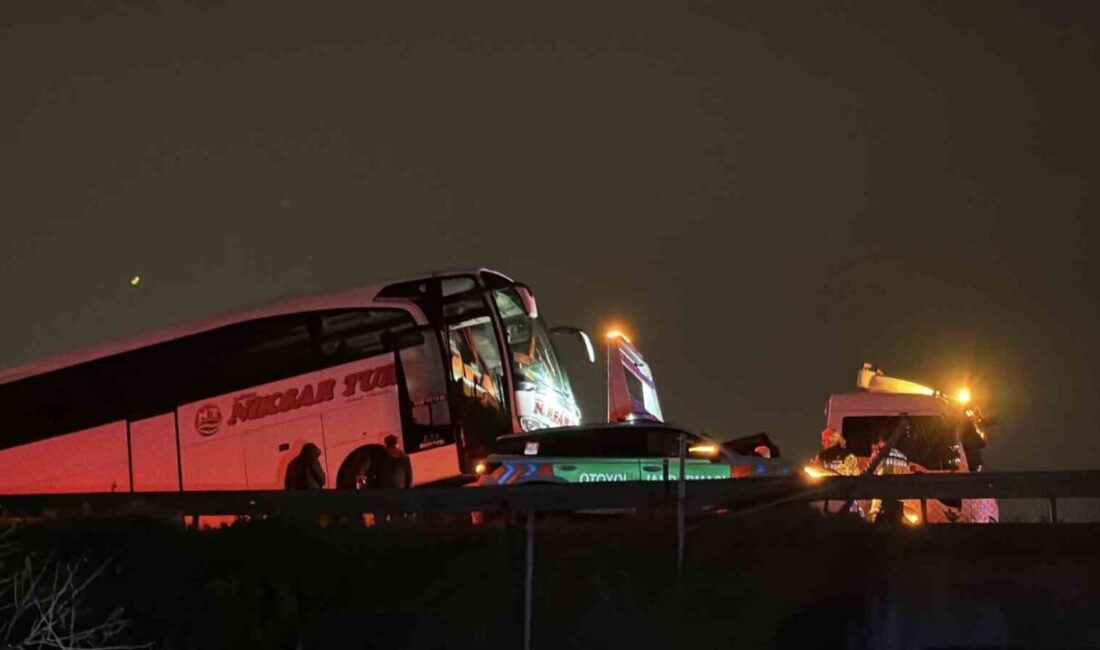 Sakarya’nın Arifiye ilçesi Anadolu Otoyolu Akyazı istikametinde 16 aracın karıştığı