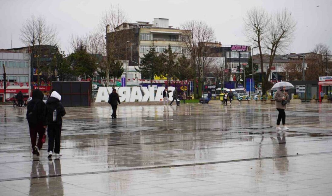 Sakarya’da şehir merkezinde etkili olan soğuk hava ve yağmur, yüksek