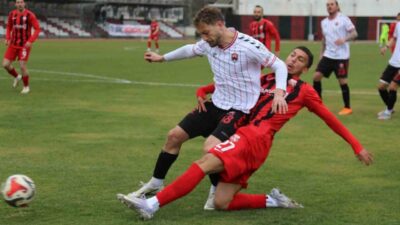 TFF 2. Lig Beyaz Grup 27. hafta karşılaşmasında Kastamonuspor, konuk