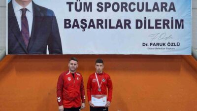 Kocaeli’nde düzenlenen Okul Sporları Güreş Gençler A Türkiye Birinciliği müsabakalarına