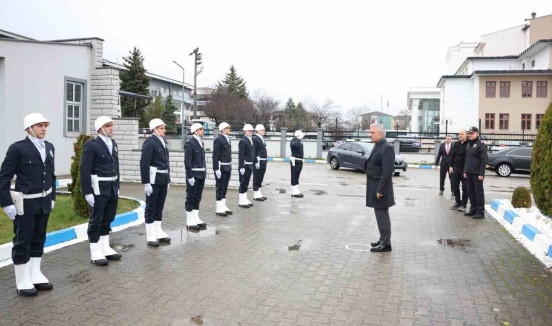 DÜZCE (İHA) – Düzce Valisi Mehmet Makas, Düzce İl Emniyet