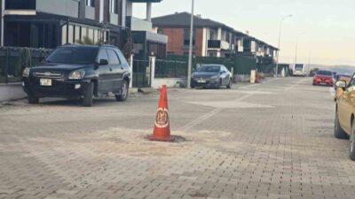 Bilecik’teki bir sokakta döşenen kanalizasyon şebekesinde rögar kapağı konulmadığı ortaya