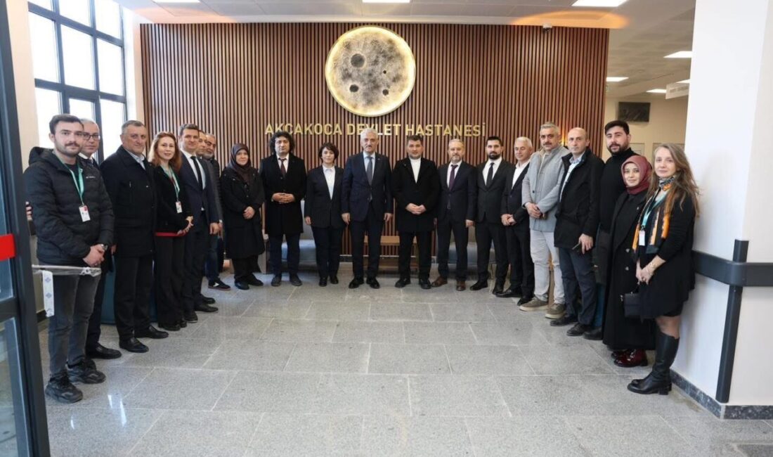 DÜZCE (İHA) – Düzce Valisi Mehmet Makas, AK Parti Düzce