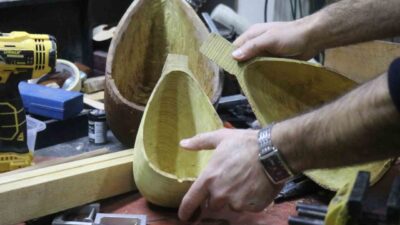 Sakarya’nın Adapazarı ilçesinde yaşayan 49 yaşındaki Suat Güzel, 15 yaşında