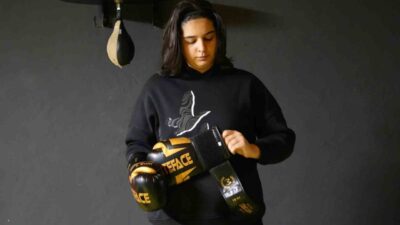 Kastamonu’da kick boks yapan ağabeyine özenerek spora başlayan 15 yaşındaki