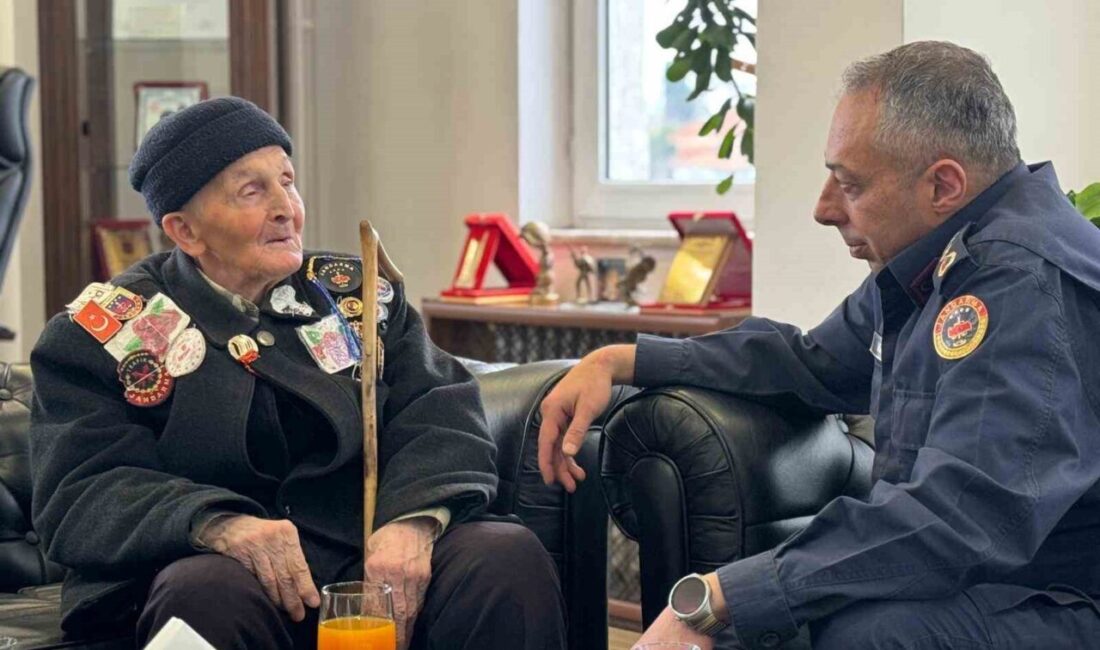 Bilecik İl Jandarma Komutanı Kıdemli Albay Ali Vanlı, 91 yaşındaki