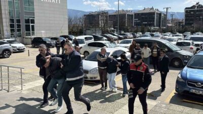 Bolu’da alkollü mekana yönelik silahlı saldırıyla ilgili gözaltına alınan 2’si