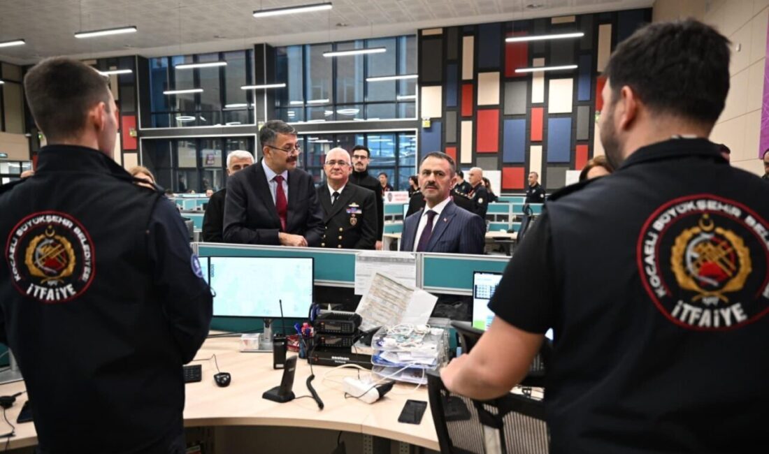 Kocaeli’de İçişleri Bakan Yardımcısı Ali Çelik, Ramazan Bayramı dolayısıyla 112