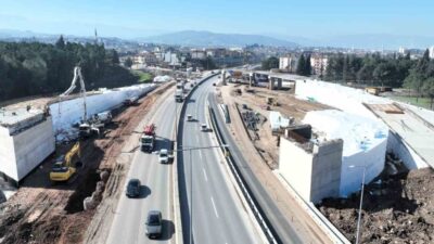 Kocaeli Büyükşehir Belediyesi tarafından D-130 kara yolunda trafiği rahatlatmak amacıyla