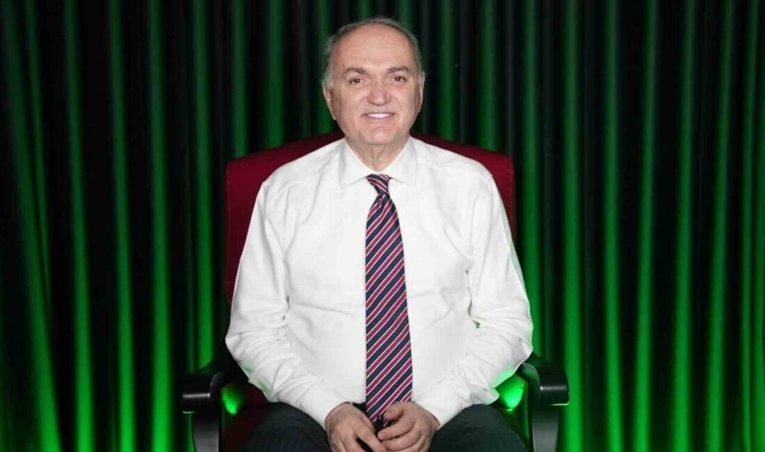 Düzce Belediye Başkan Dr. Faruk Özlü, vatandaşlardan gelen soruları yanıtladığı