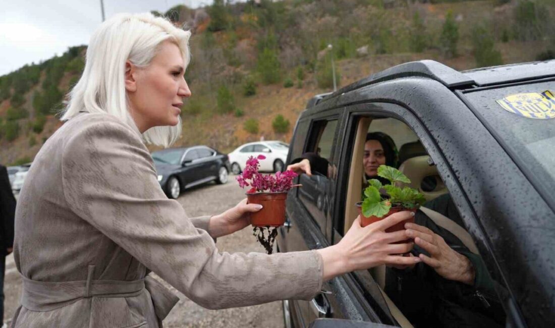 Bilecik Belediye Başkanı Melek Mızrak Subaşı, Ramazan Bayramı’nın birinci günü
