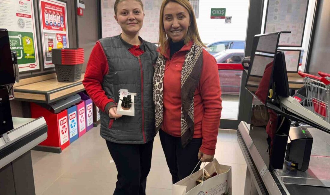 Pazaryeri Belediye Başkanı Zekiye Tekin, ilçedeki kadın çalışanları ziyaret etti.