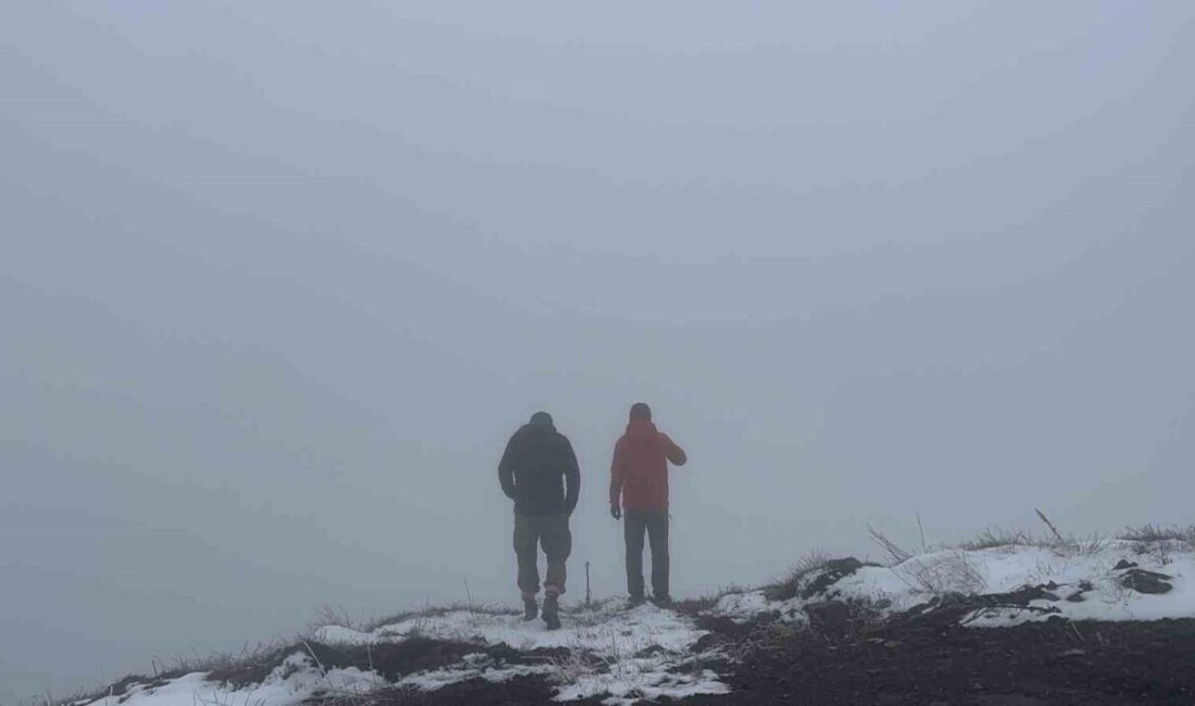 Kastamonu’ya Ramazan Bayramı tatili için gelen vatandaşlar, kar yağışının tadını