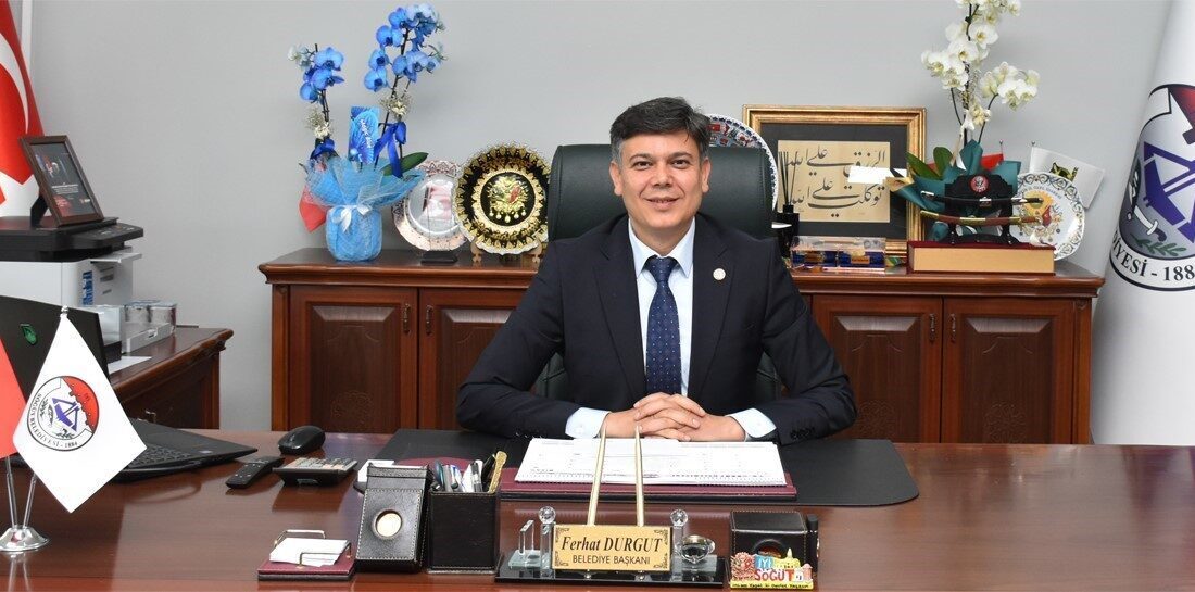 Bilecik’in Söğüt ilçesinde Söğüt Belediye Başkanı Ferhat Durgut, ilçeye yarı