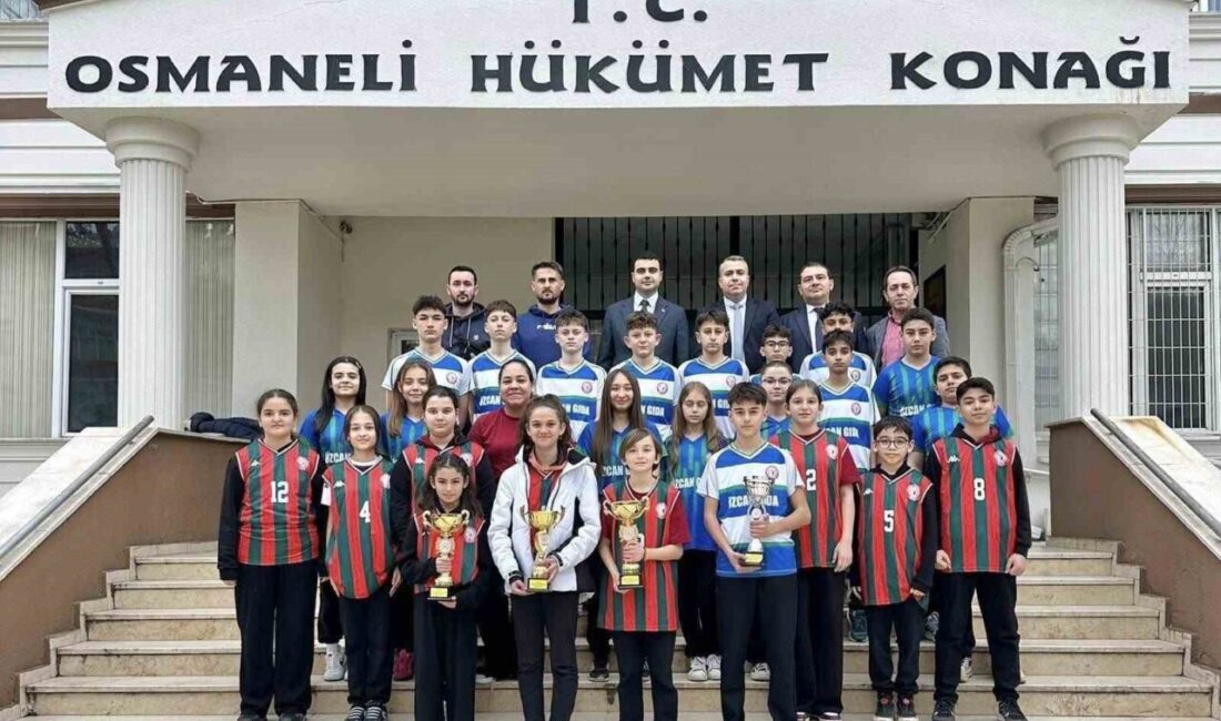 Bilecik’in Osmaneli ilçesinde öğrenciler, farklı branşlarda şampiyonluk başarısı elde ettiler.
