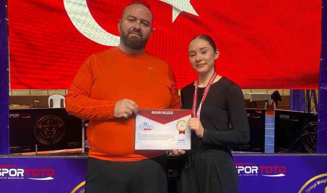 Bilecikli sporcu Beyzanur Öztürk, Türkiye ikincisi oldu Ordu’da düzenlenen Genç
