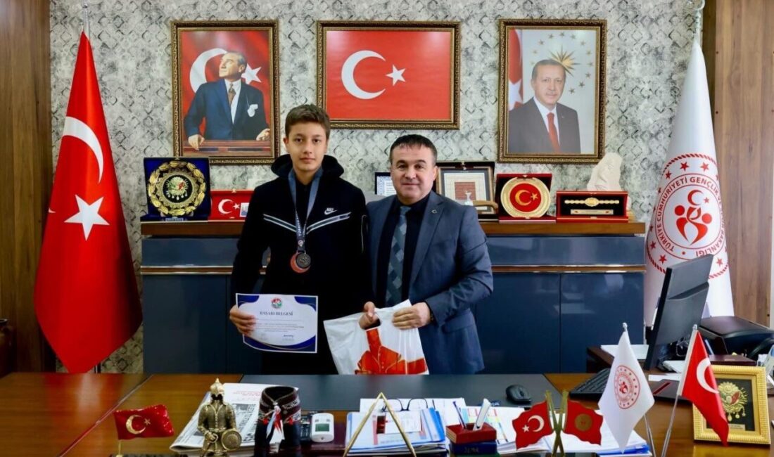 Bilecik Gençlik ve Spor İl Müdürlüğü sporcuları, U14 Türkiye Salon