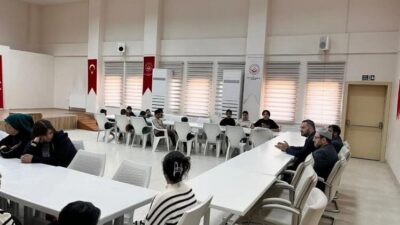 Bilecik’te Bozüyük İlçe Müftüsü Kemal Arpacı koruma altındaki çocuklarla bayram