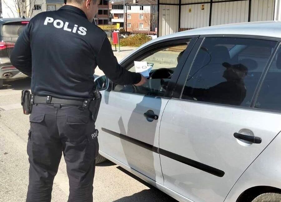 Bilecik Osmaneli İlçe Emniyet Müdürlüğü tarafından halka güvenlik bilgilendirmesi yapıldı.