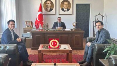 Bilecik’in İnhisar ilçesinde ikiz kardeşler komşu köylere imam olarak atandı.