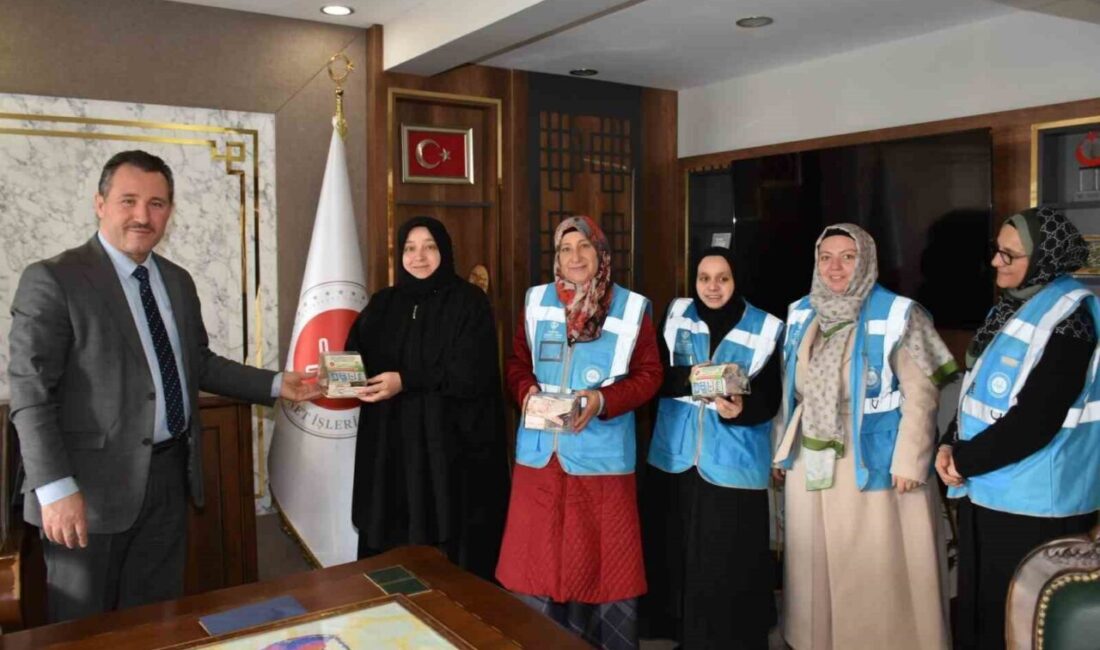 Bilecik Diyanet Gençlik Merkezi Kur’an Kursu öğrencileri, Filistin’e destek oldu.