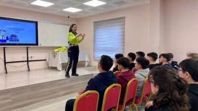 Bilecik’te öğrencilere trafik bilinci eğitimi verildi. Bilecik İl Emniyet Müdürlüğü