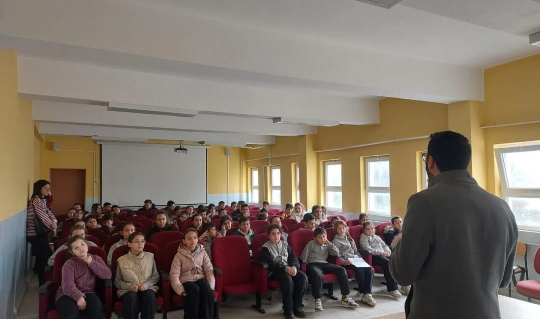 Bilecik’in Yenipazar ilçesinde ortaokul öğrencilerine yönelik ‘Ramazan Bilinci’ konulu konferans