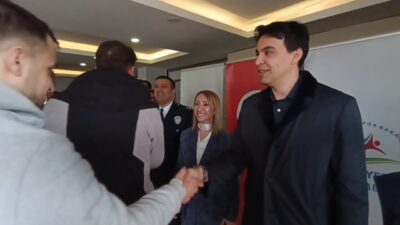 Bilecik’in Pazaryeri ilçesinde Ramazan Bayramı’nın birinci günü protokol ve vatandaşlar