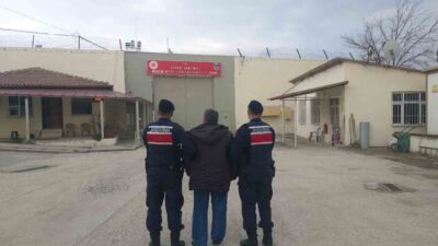 Bilecik’te resmi belgede sahtecilik suçundan hapis cezası bulunan şahıs jandarma