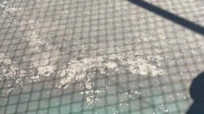 Bilecik’te bir spor kompleksi içinde bulunan basketbol sahası bakımsızlıktan adeta