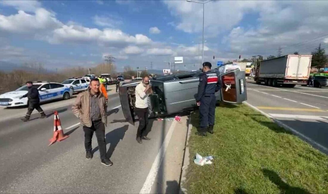 Bolu’da D-100 kara yolunun Kartalkaya kavşağı mevkiinde kamyon ve otomobilin