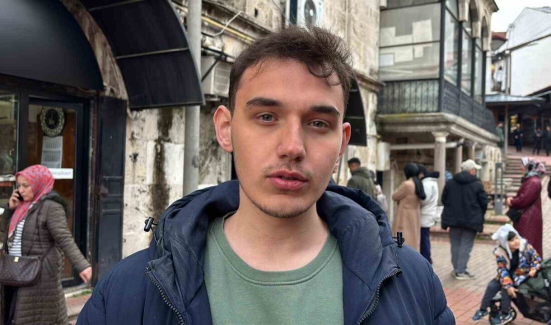 Bolu’da altın fiyatlarındaki düşüş nedeniyle kuyumcuda oluşan yoğunluğu görüntülemek isteyen