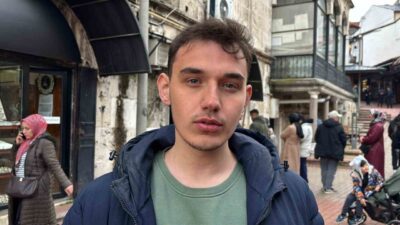 Bolu’da altın fiyatlarındaki düşüş nedeniyle kuyumcuda oluşan yoğunluğu görüntülemek isteyen