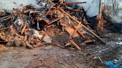 Bolu’nun Göynük ilçesinde iki katlı ahşap evde çıkan yangın, kısa