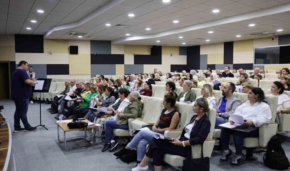 Sakarya Büyükşehir Belediyesi tarafından müziğe ilgi duyan vatandaşlar için düzenlenen
