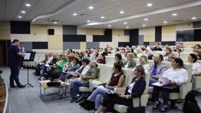 Sakarya Büyükşehir Belediyesi tarafından müziğe ilgi duyan vatandaşlar için düzenlenen