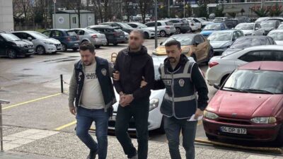 Bolu’da çaldığı kırmızı renkli kamyonla eski kız arkadaşının evine giderek