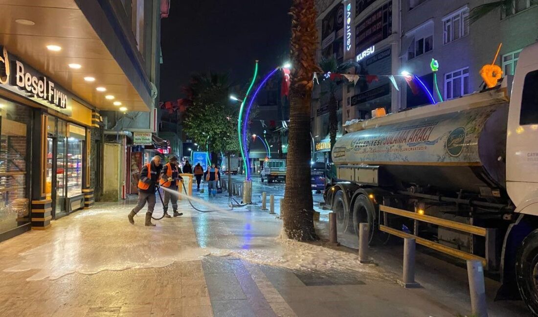 Çayırova’da Ramazan Bayramı öncesi cadde ve sokaklarda kapsamlı temizlik çalışması