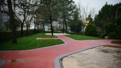 Çayırova’da park ve mesire alanlarında yürütülen yenileme çalışmaları kapsamında, Cumhuriyet