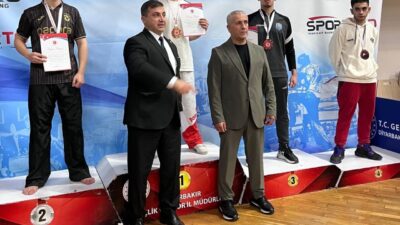 Çayırova Belediyesi Eğitim Spor Kulübü sporcuları, Diyarbakır’da düzenlenen Türkiye Kick