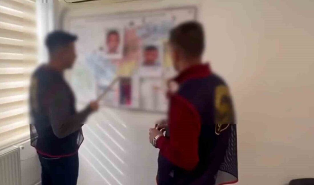 Bolu’nun Mengen ilçesinde toprağa gömülü halde bulunan kemik parçaları üzerinde