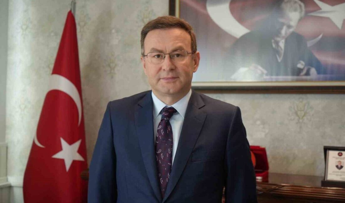 Cumhurbaşkanlığı Külliyesi’nde düzenlenen törende “Yılın İdarecileri” ödülüne layık görülen Derince