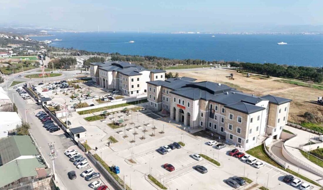 Darıca’da kamu kurumlarını tek çatı altında toplayan yeni hükümet konağı