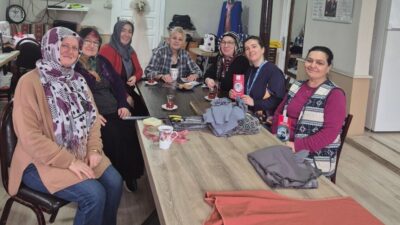 Akçakoca İlçe Sağlık Müdürlüğü, Göktepe Köyü Dikiş Kursu’nda eğitim gören