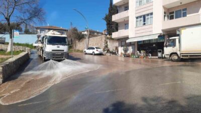 Dilovası’nda cadde, sokak ve semt pazarlarında Ramazan ayı dolayısıyla temizlik