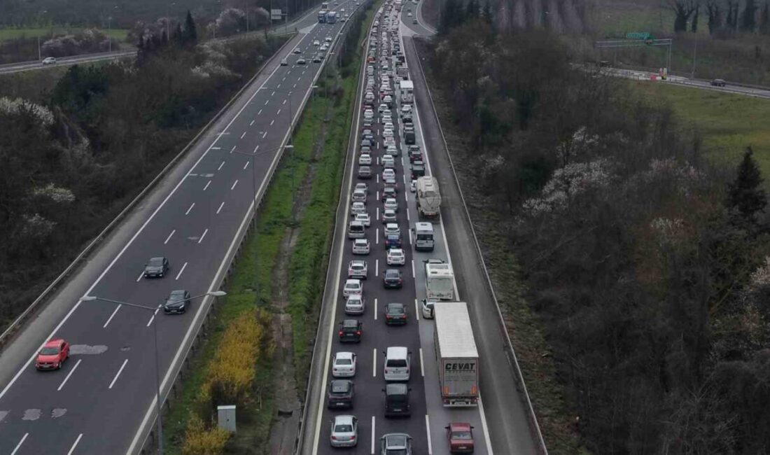 Ramazan Bayramı tatilinin sona ermesiyle birlikte Anadolu Otoyolu’nun Düzce geçişinde
