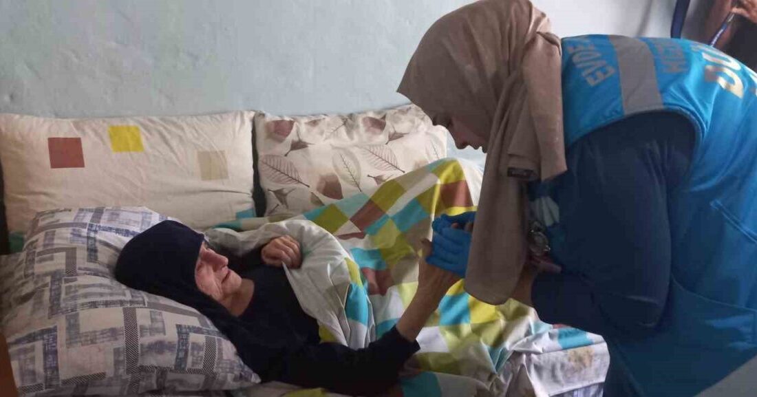 DÜZCE(İHA) – Sağlık Bakanlığı tarafından yatağa bağımlı, özel bireyler ve