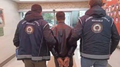 Sakarya’nın Hendek ilçesinde düzenlenen operasyonda, içerisinde 5 düzensiz göçmenin bulunduğu