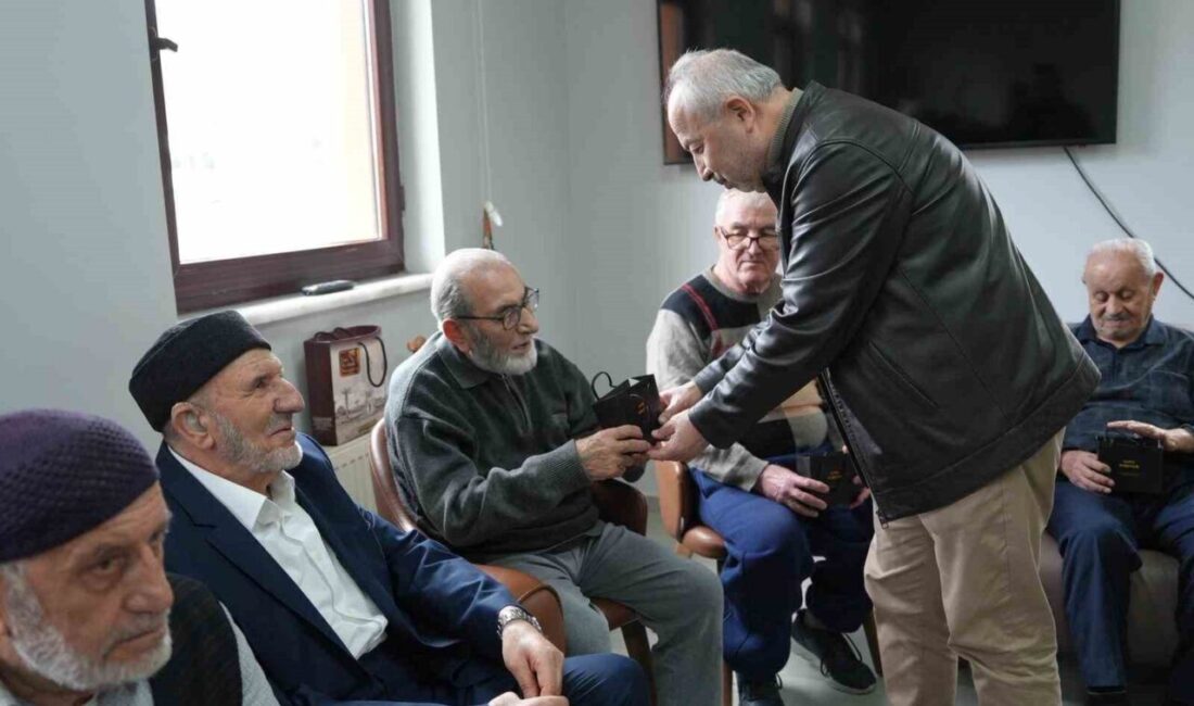 DÜZCE(İHA) – Düzce Belediyesi sık sık bir araya geldikleri Alzheimer