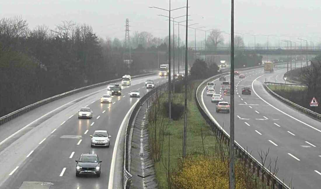 Ramazan Bayramı’nın ikinci gününde dönüş yolculuğuna geçen vatandaşlar, Anadolu Otoyolu’nun